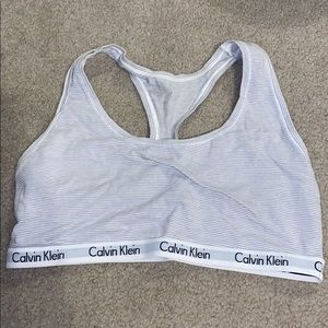 Sports bra